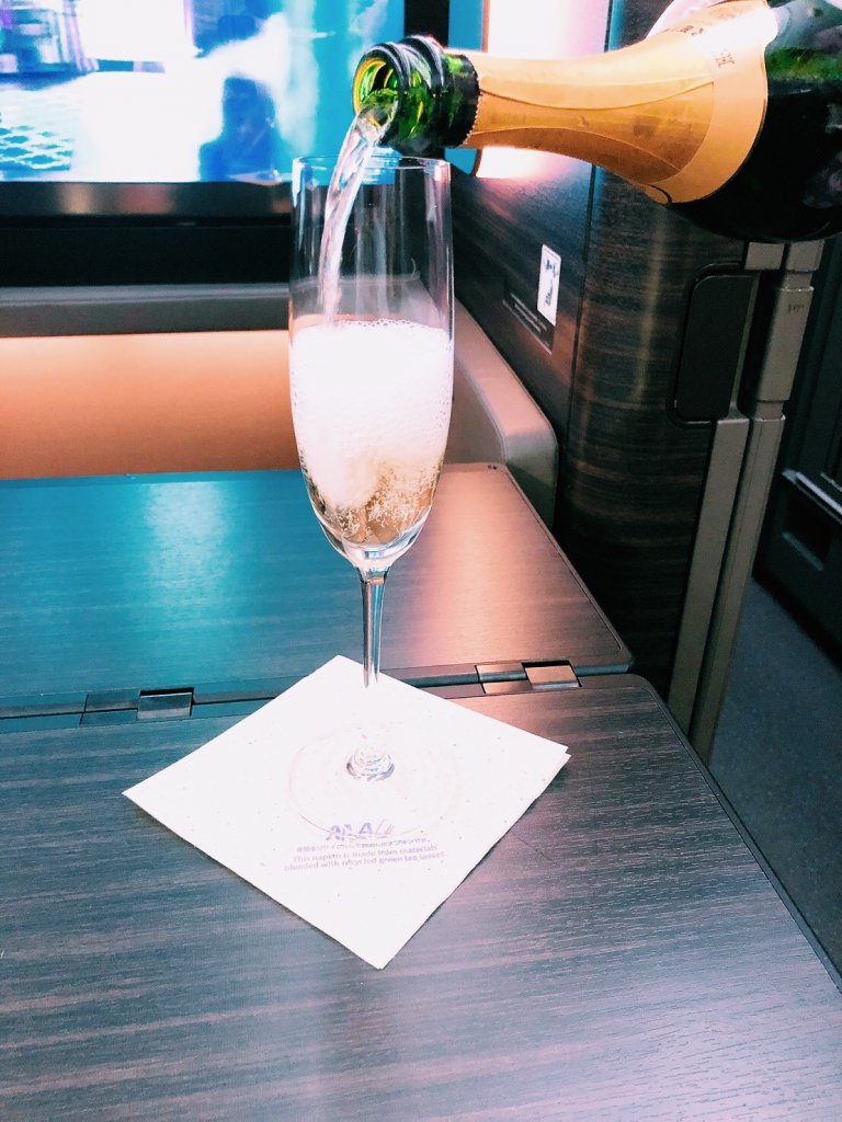 ANA A380ファーストクラス機内食 KRUG