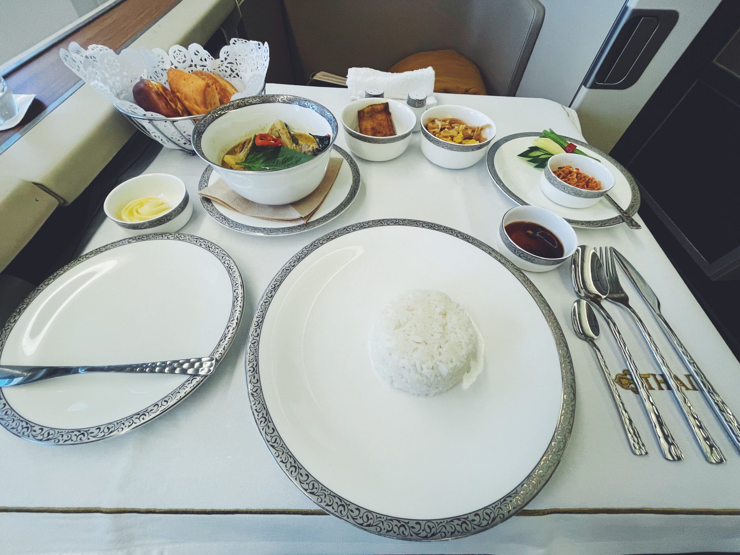 タイ航空７７W ファーストクラス機内食